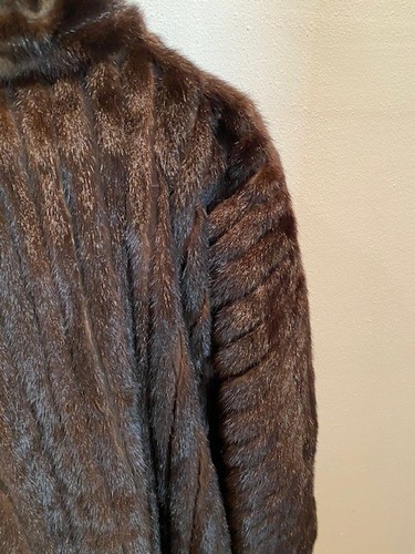 Pelliccia visone marron scuro